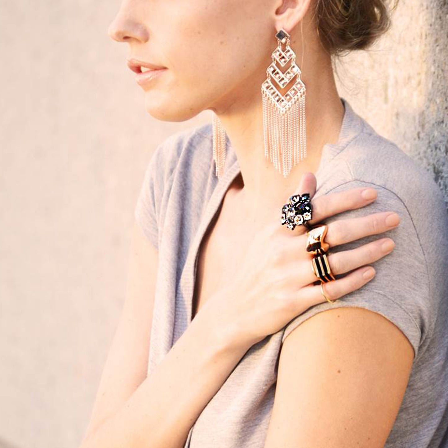 BLACK AND CLEAR GEM COCKTAIL RING IN YELLOW GOLD