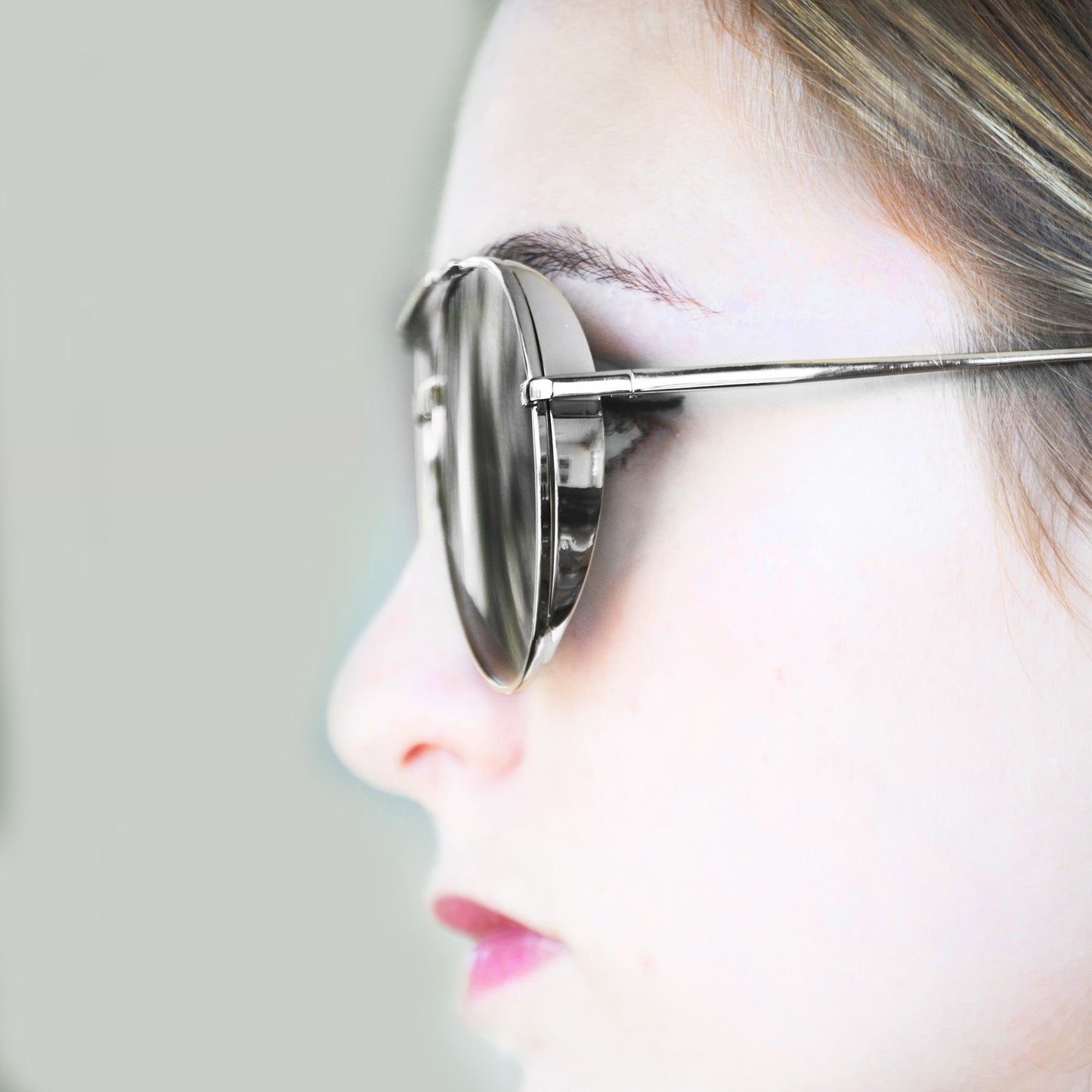 RECIFE SUNGLASS IN SILVER WITH SILVER MIRROR LENSES